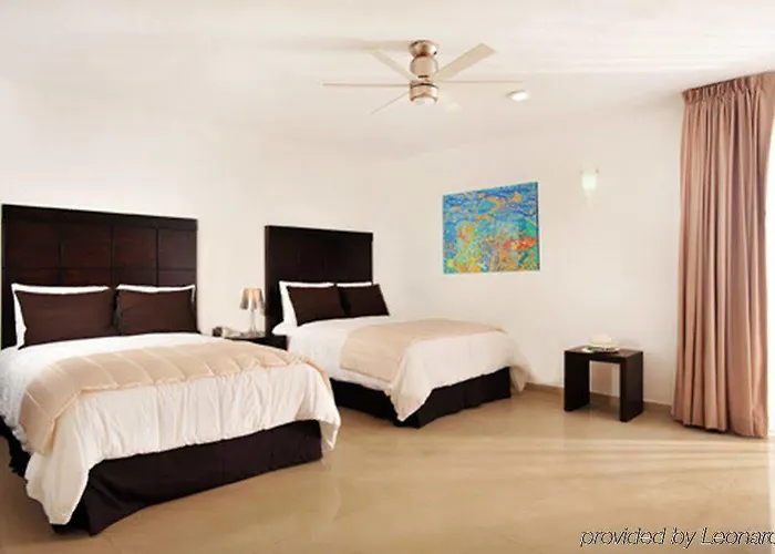 Bambu Aparthotel 3*