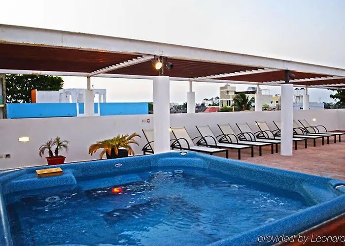 Bambu Aparthotel 3*